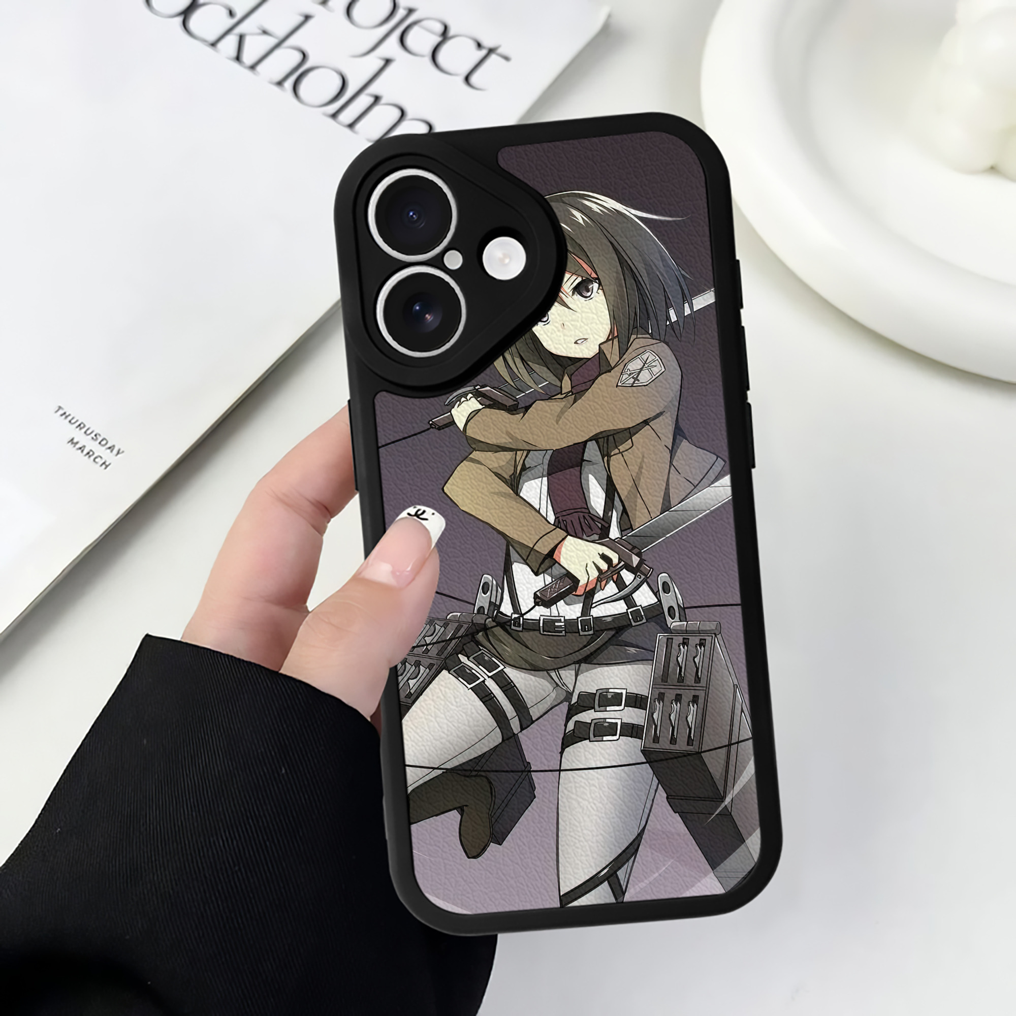 （画像用） 進撃の巨人 Attack on Titan 【iPhone 16シリーズ対応】シリコンスマホケース（レザー調） 材質：シリコン
